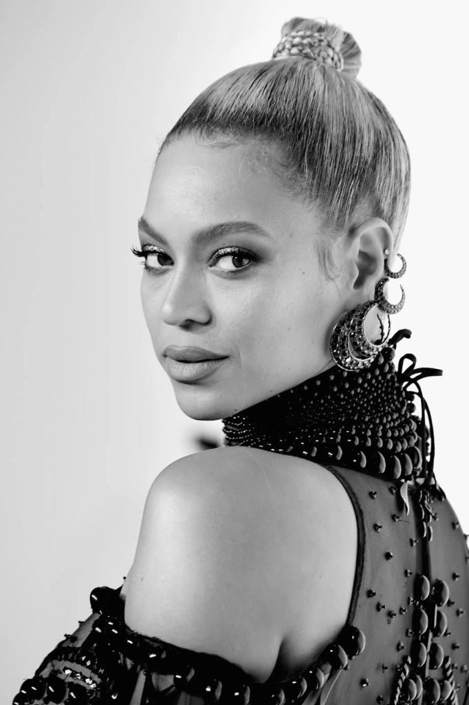 Beyonce's bold, black jewellery